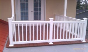 36in Vinyl Railing - T-Rail w Square Traditional Baluster